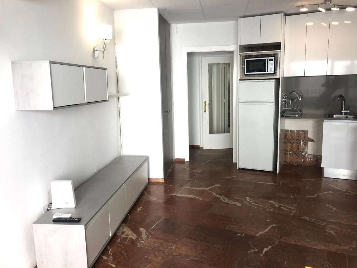 Palmeras - Apartamento En El Centro De Roses - Cerca De La Playa - Terraza - Wifi 외부 사진